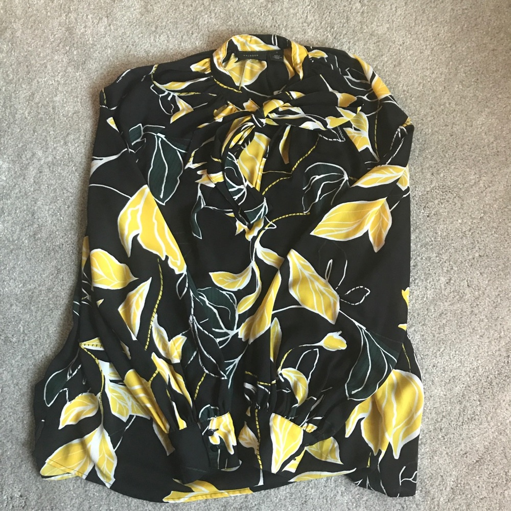 Floral tie neck long sleeve blouse